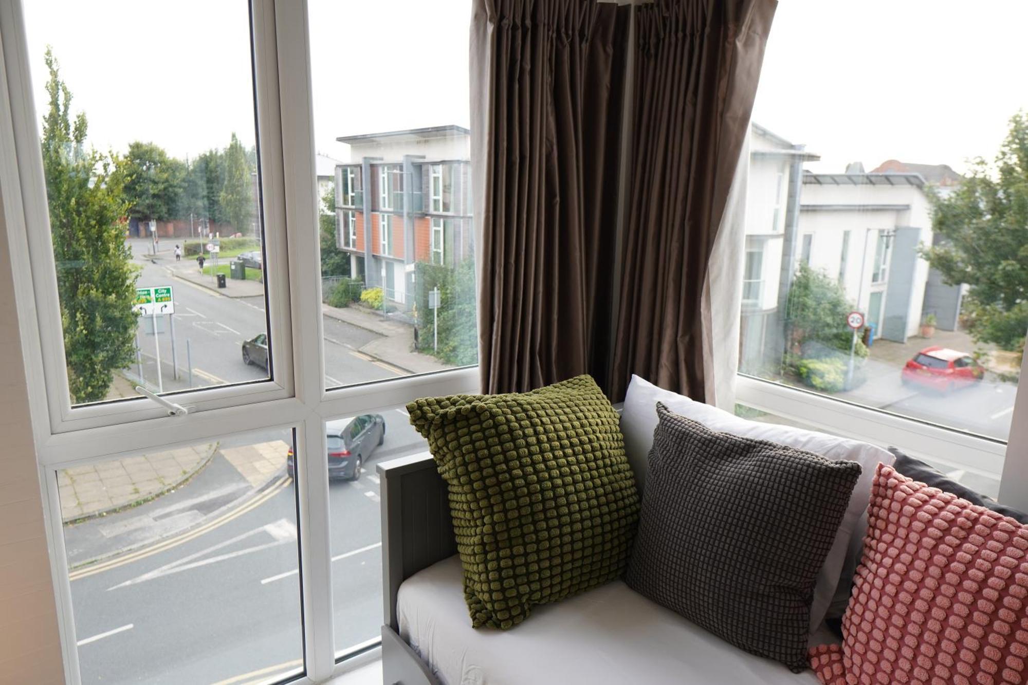 Luxury Rooms - Pick A Room - Free Parking & Kitchen Access, Near Etihad Stadium, The Coop Live & Piccadilly Station, Manchester Dış mekan fotoğraf